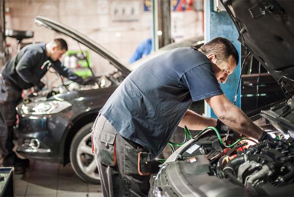 Car servicing and repairs at our MOT Garage in Milton Keynes
